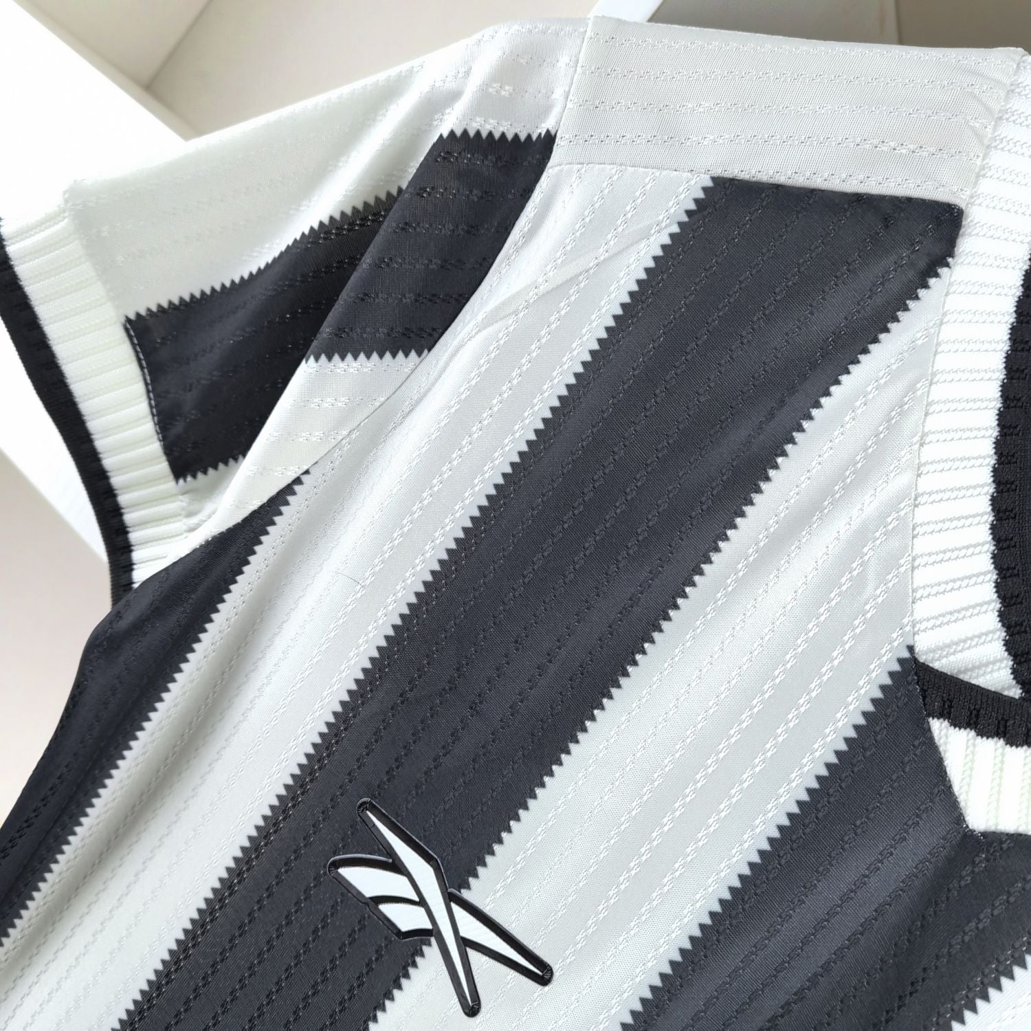 Jersey Botafogo I 24/25 Feminino - Preto e Branco