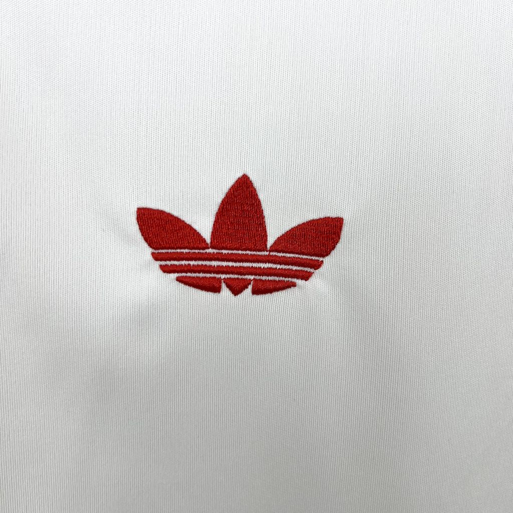 Manchester United Trikot Nr. 24/25 Sonderedition Weiß