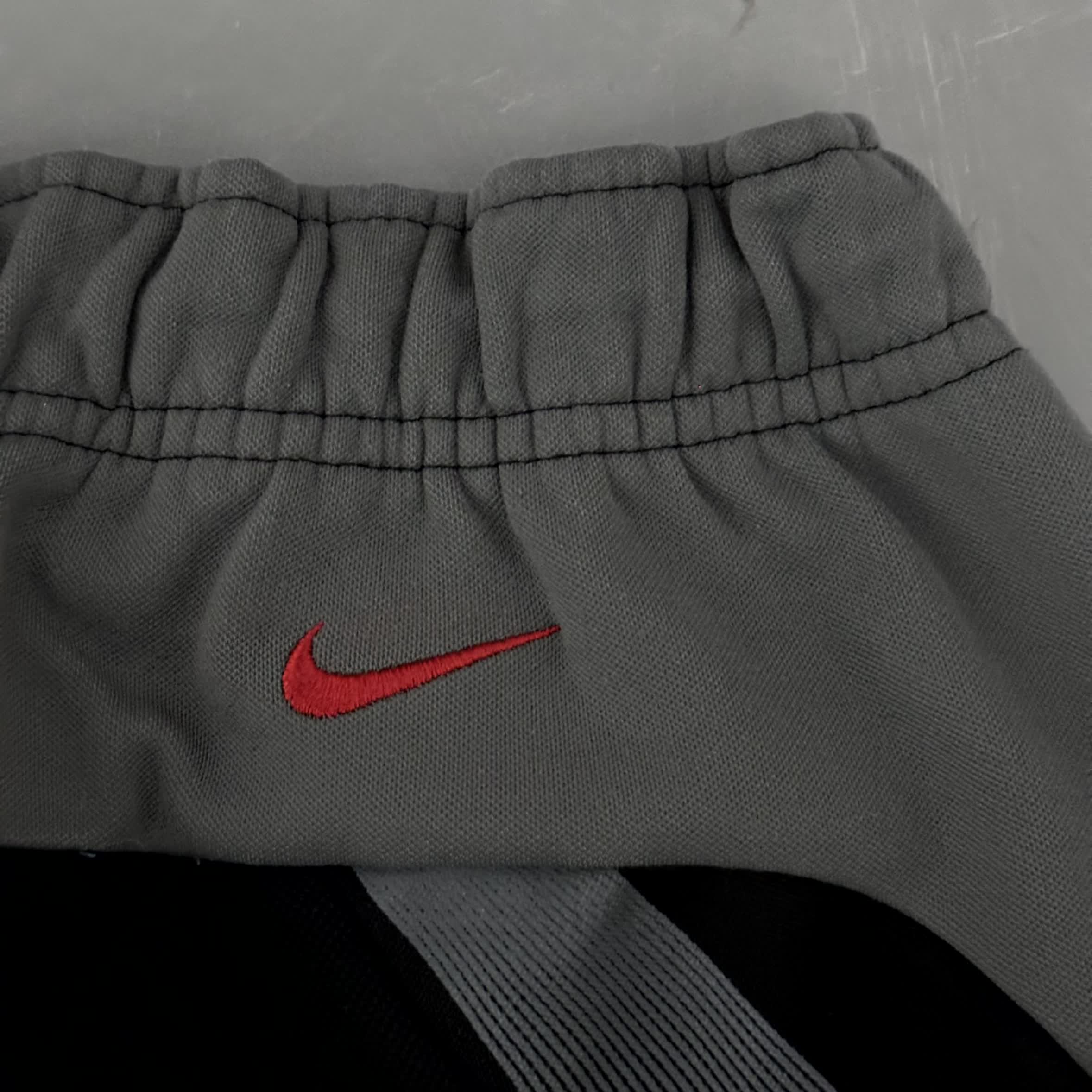 ナイキ TN ビンテージジャケット