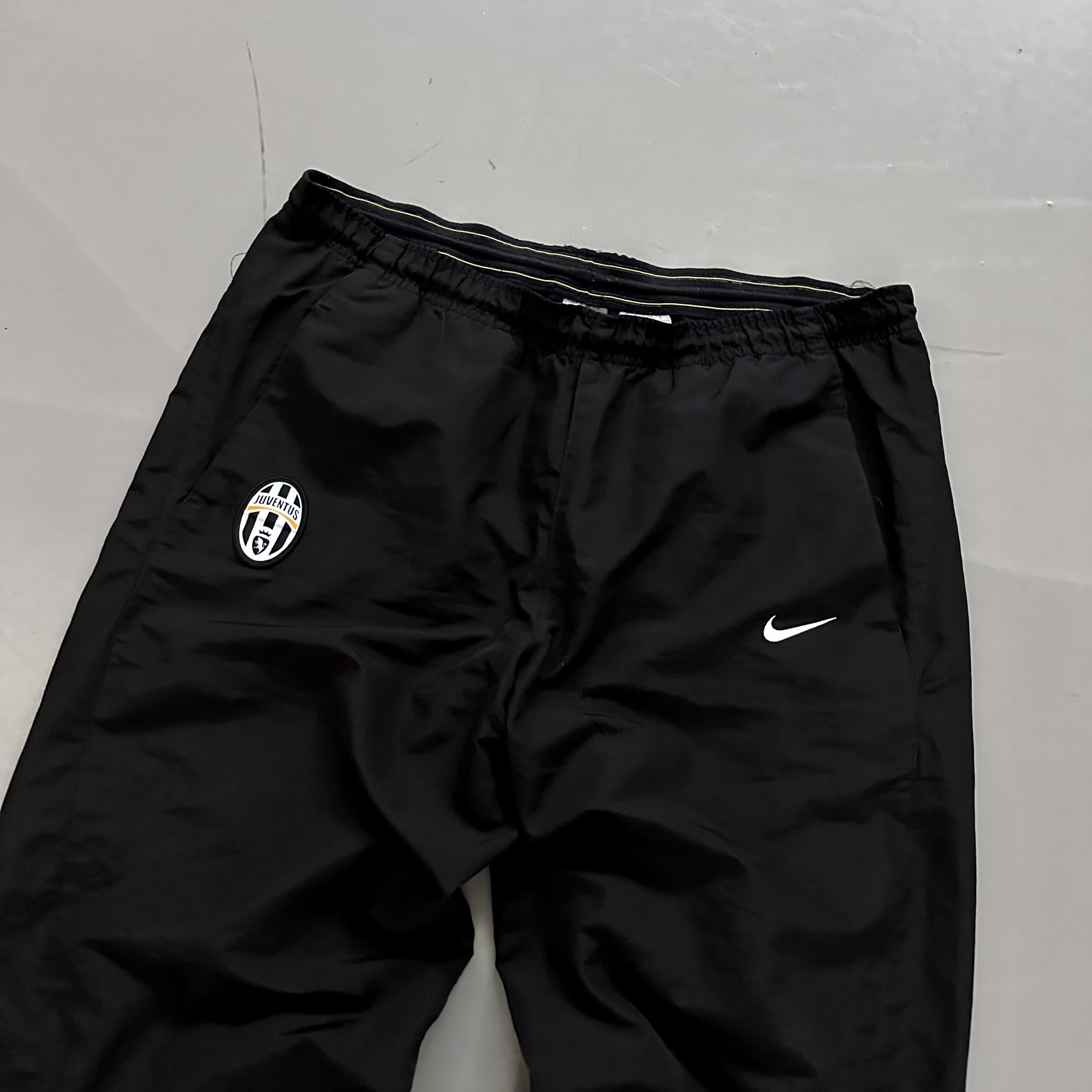 Nike x ユベントスFC ヴィンテージジャケット 2009/10