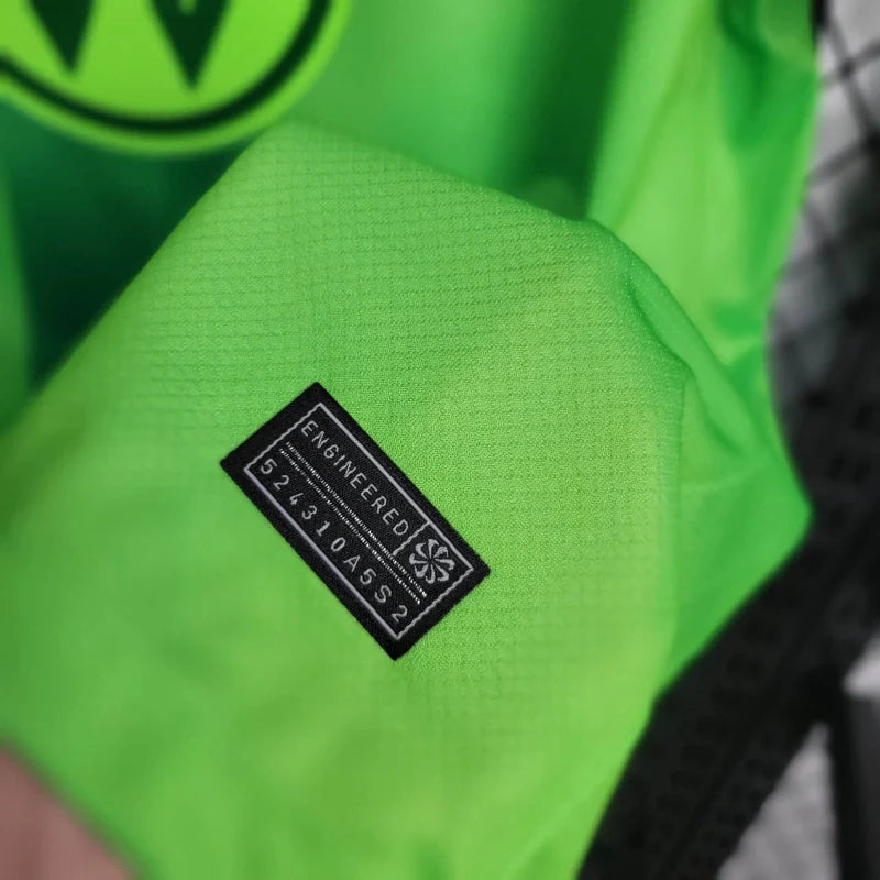 Jersey Feminina Wolfsburg 24/25 Home