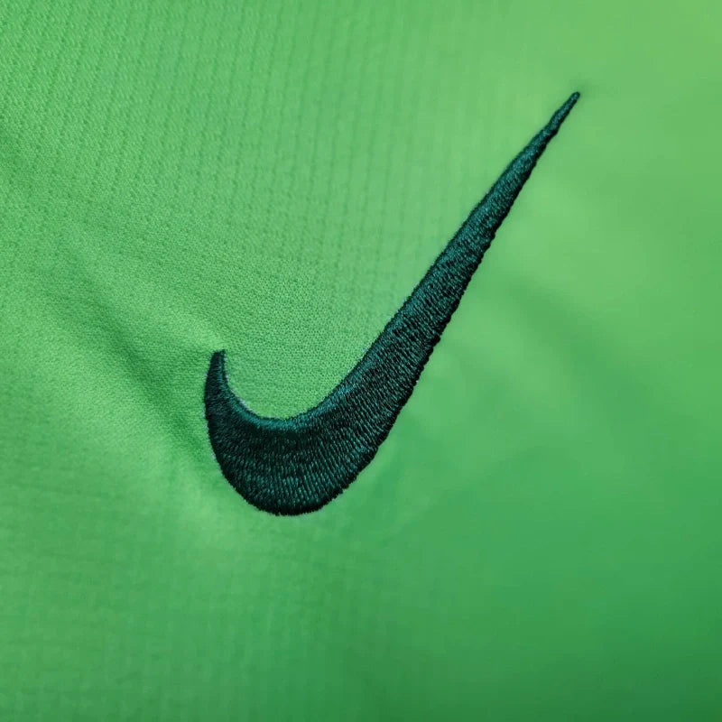 Jersey Feminina Wolfsburg 24/25 Home