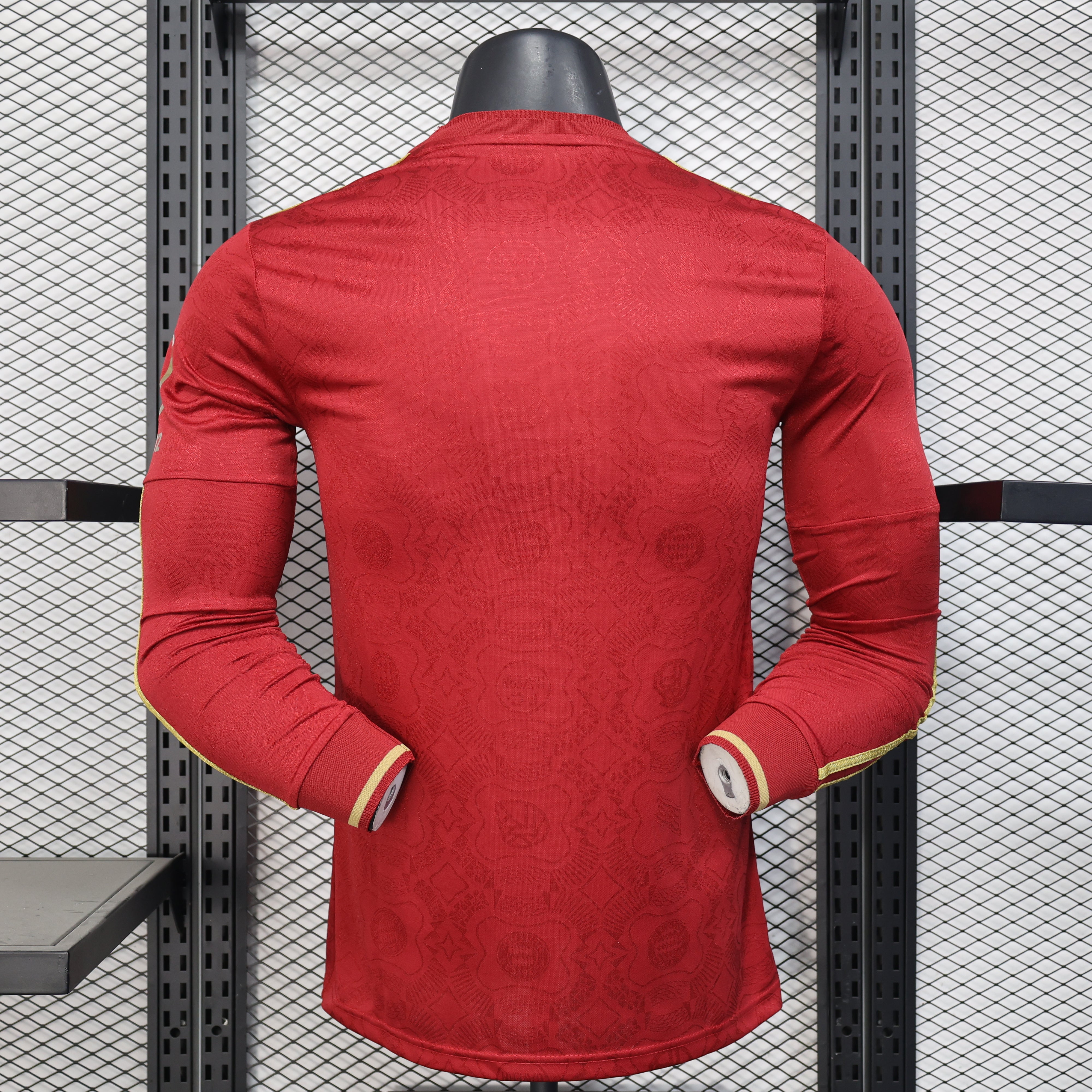 Red Bayern Munich 25/26 125th anniversary player jersey with gold cuffs